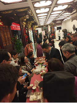 伟德教师参与3?15“名贵药材真伪鉴别”服务