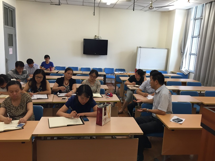 伟德“全员育人―服务员工成长导师团”项目启动暨研讨会顺利举行